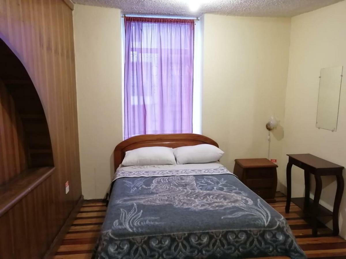 The Travel House Ξενοδοχείο Κίτο Εξωτερικό φωτογραφία