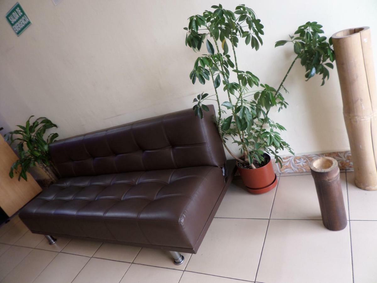 The Travel House Ξενοδοχείο Κίτο Εξωτερικό φωτογραφία